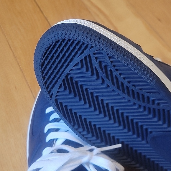 Nike Legend Low (Bfive) - Picture 13 of 16